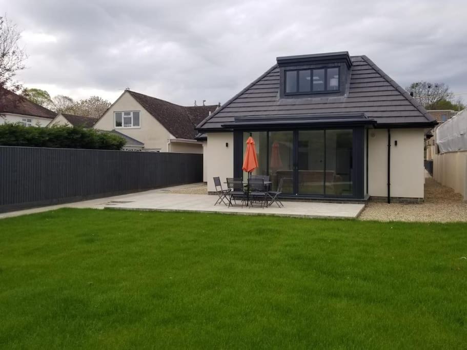 Maisy Lodge - Two Bed Lux Flat - Parking, Netflix, Wifi - Close To Blenheim Palace & Oxford - F2 Kidlington Esterno foto